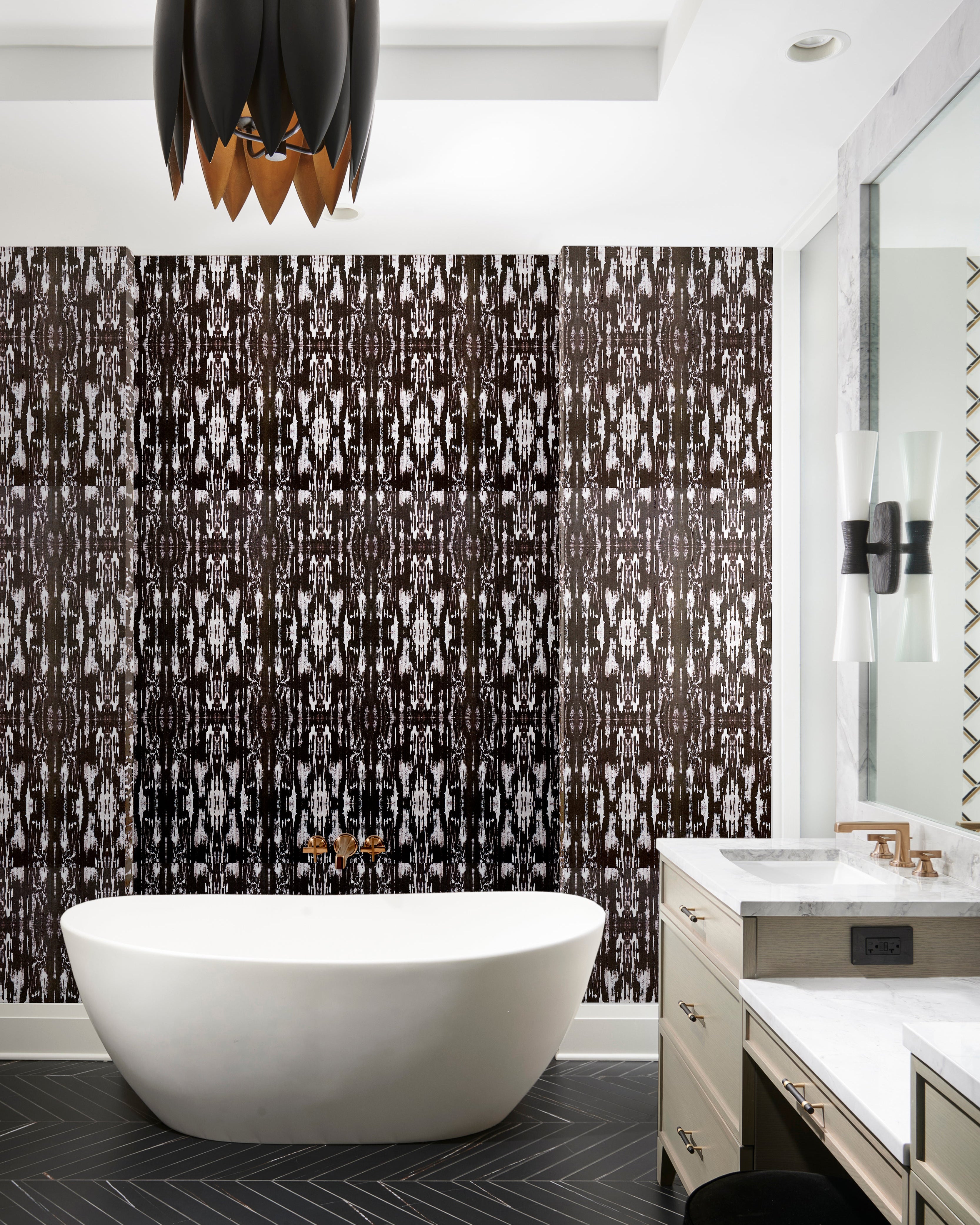 Midnight Bark Wallcovering